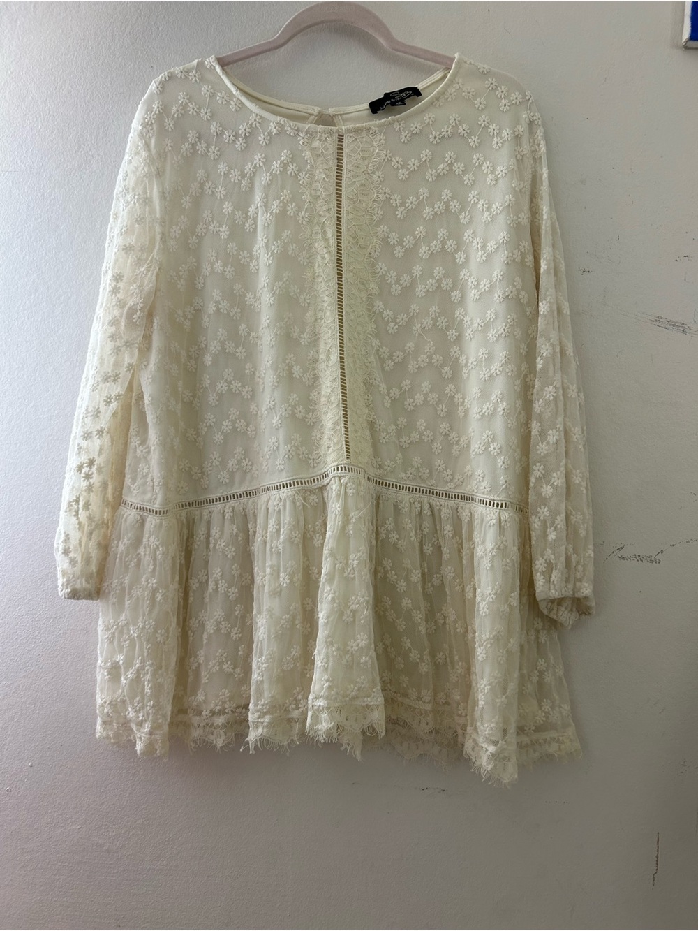 Suzanne Betro Cream Lace Peplum Tunic Top
